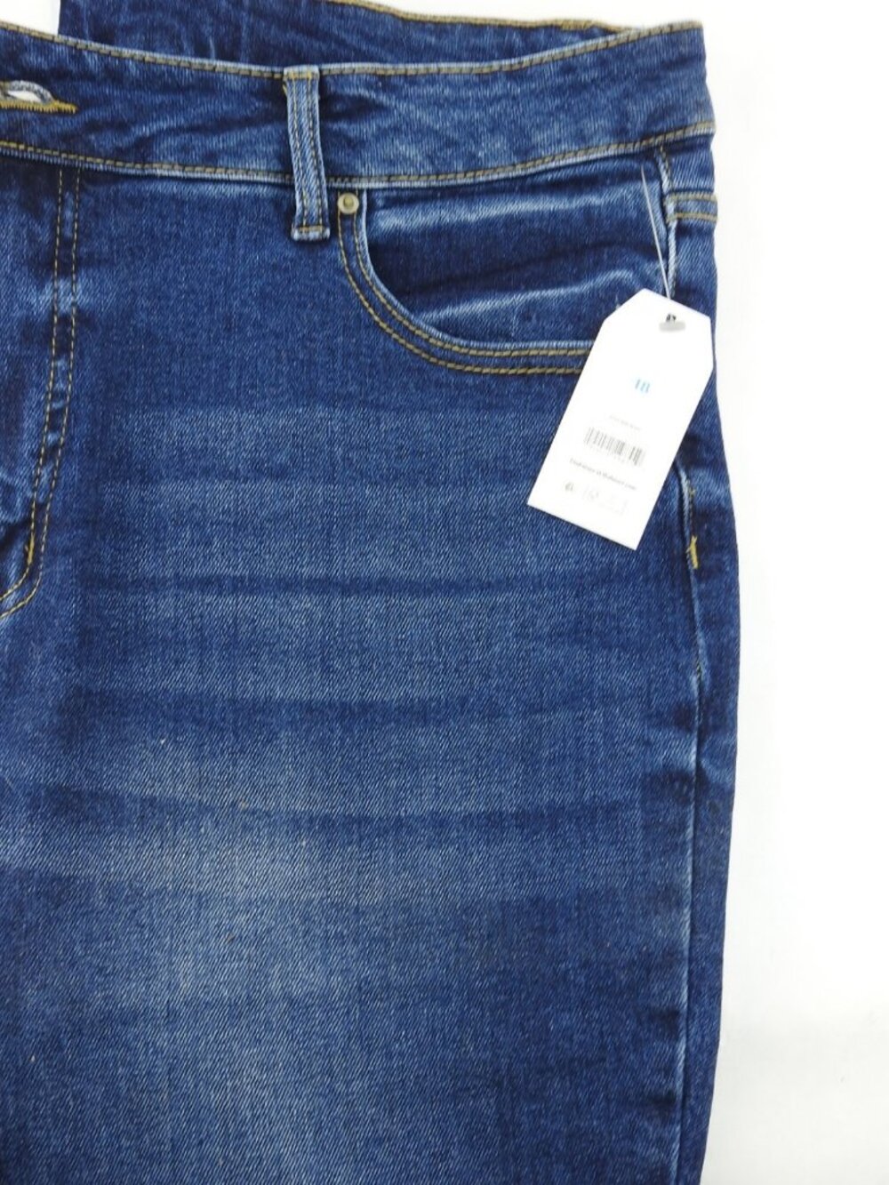 New Time and Tru Women's High Rise Flare Jeans Sz 18 32" Inseam Med Wash - Picture 2 of 4